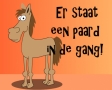 Er staat een paard in de gang